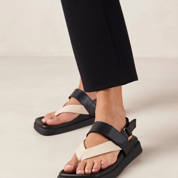 Alohas Decade BICOLOR Black Cream Leather Thong Platform Sandals - Picture 9 of 10